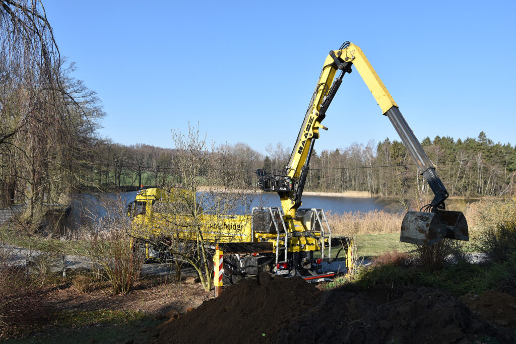 Der Erdtank wurde in malerischer Umgebung unweit des Herstellerwerks installiert.