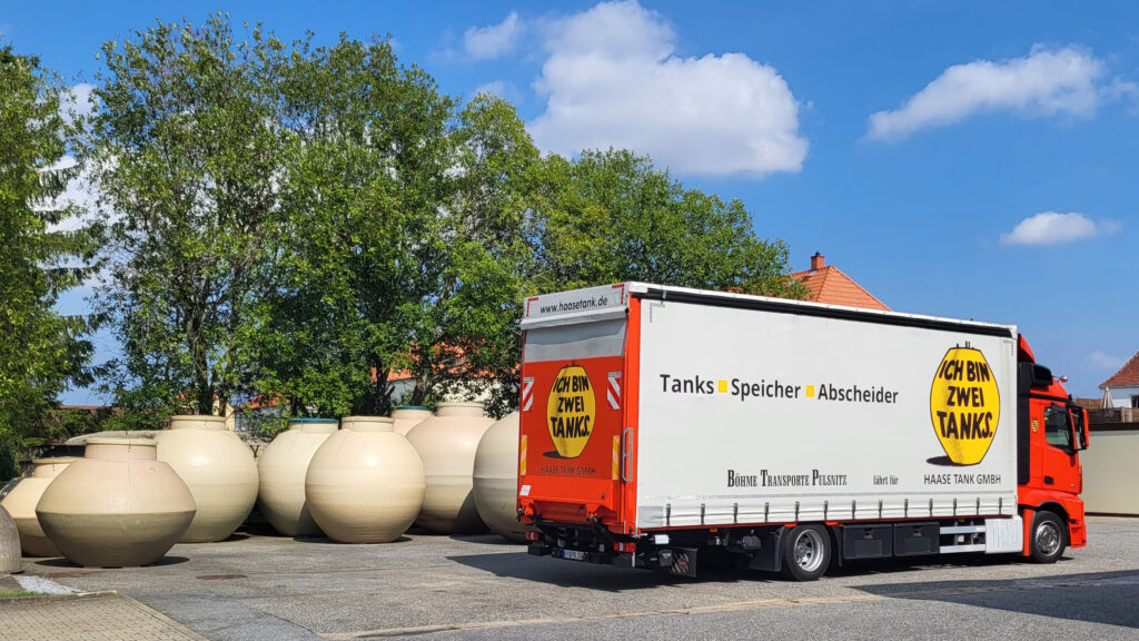 Lieferung unserer Heizöltanks durch Böhme Transporte Pulsnitz