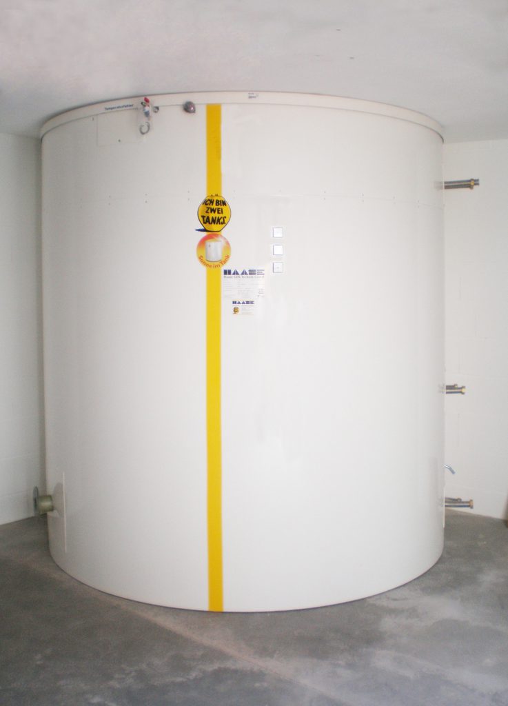 When fully assembled, the hot water tank has a diameter of 2.50 m and a volume of approx. 8,000 liters.